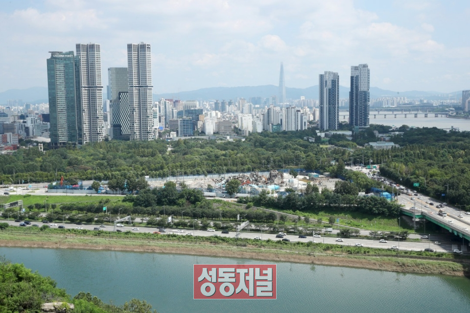 성동구 성수동 삼표레미콘 공장 철거 모습