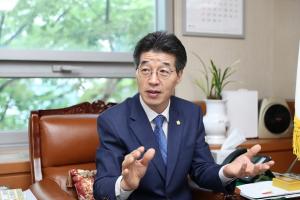 [인터뷰] 김종곤 성동구의회 의장, “구민 고충 듣고, 희망 의회 만들 것”