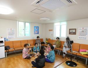 성동구, 세대 간 벽 허무는 통합 문화생활 공간 '개방형 경로당' 30곳 운영!